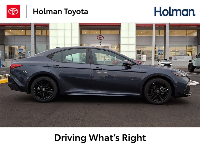 2026 Toyota Camry SE's photo