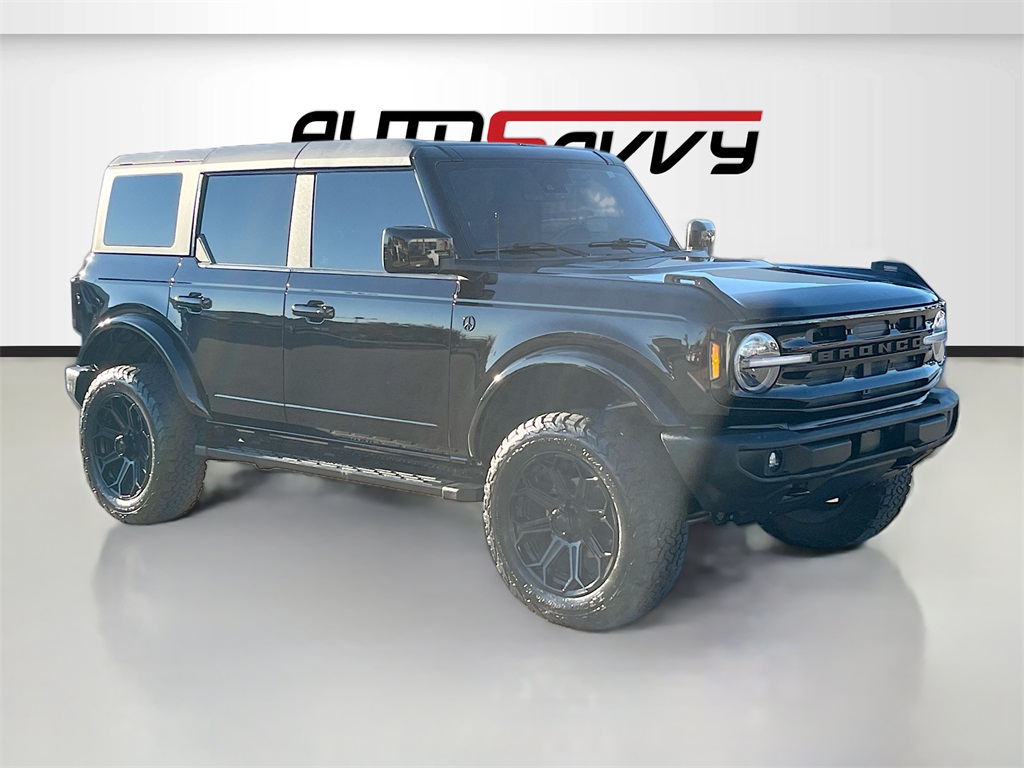 2022 Ford Bronco 4-Door Outer Banks's photo