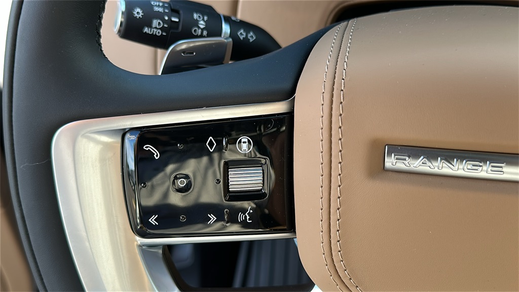 new 2025 Land Rover Range Rover Plug-In Hybrid car, priced at $131,605