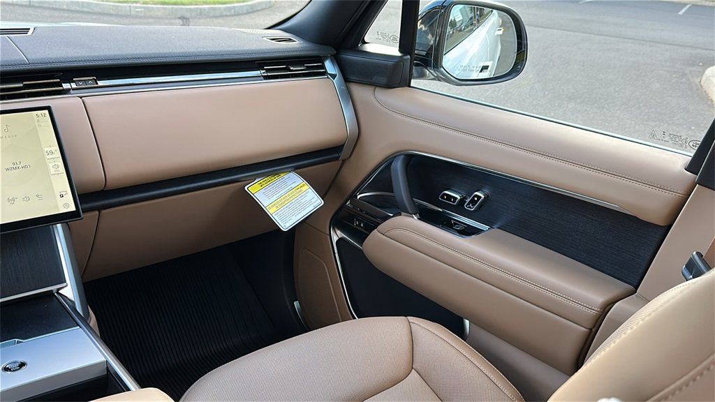 new 2025 Land Rover Range Rover Plug-In Hybrid car, priced at $131,605