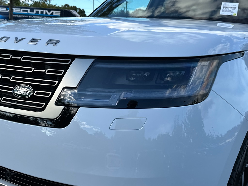 new 2025 Land Rover Range Rover Plug-In Hybrid car, priced at $131,605