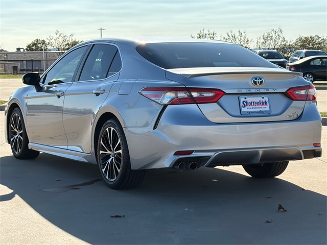 2018 Toyota Camry Hybrid SE photo 4