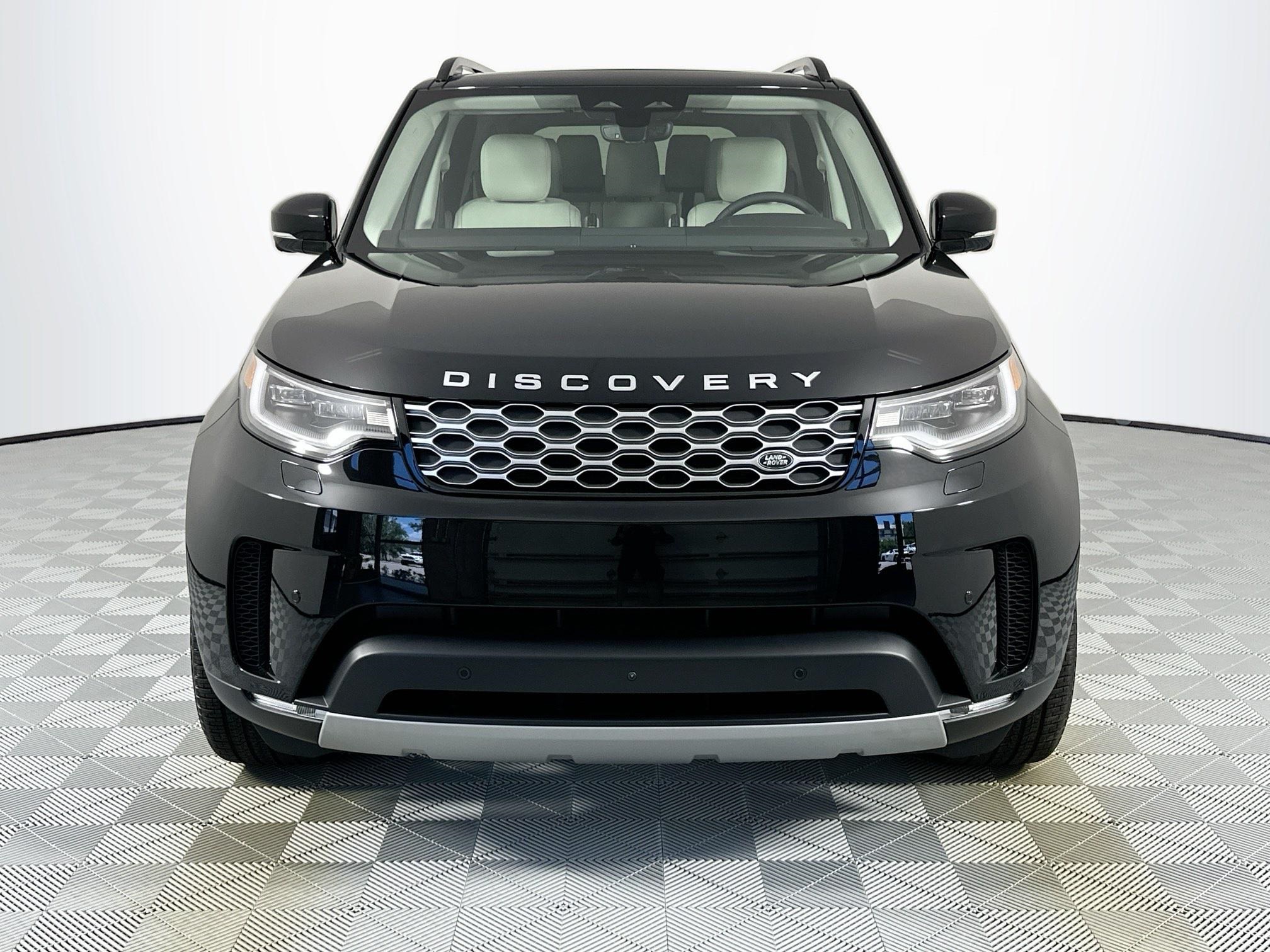 used 2025 Land Rover Discovery car, priced at $67,628