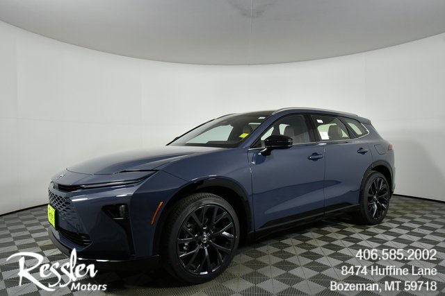 2025 Toyota Crown Signia Limited's photo