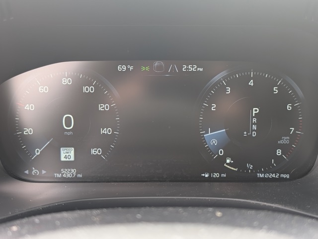 2020 Volvo XC60 T5 Momentum photo 18