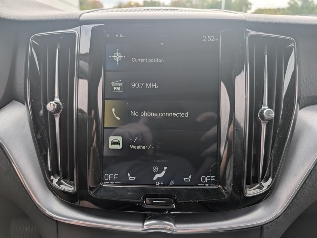 2020 Volvo XC60 T5 Momentum photo 19