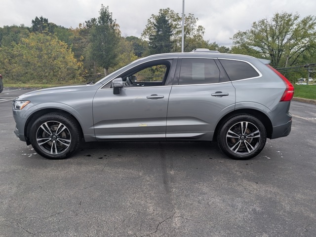 2020 Volvo XC60 T5 Momentum photo 3