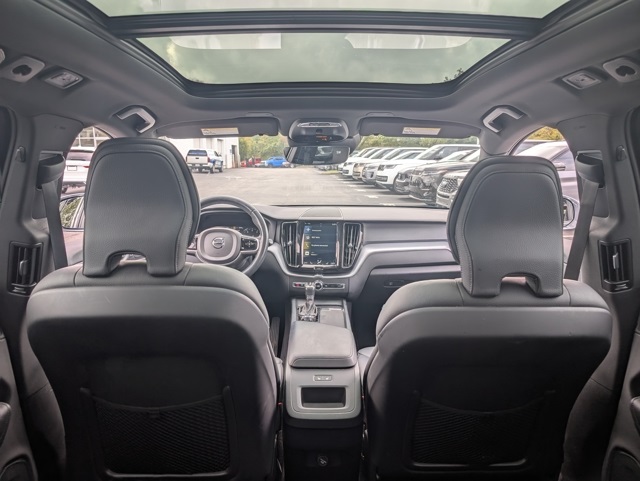 2020 Volvo XC60 T5 Momentum photo 30