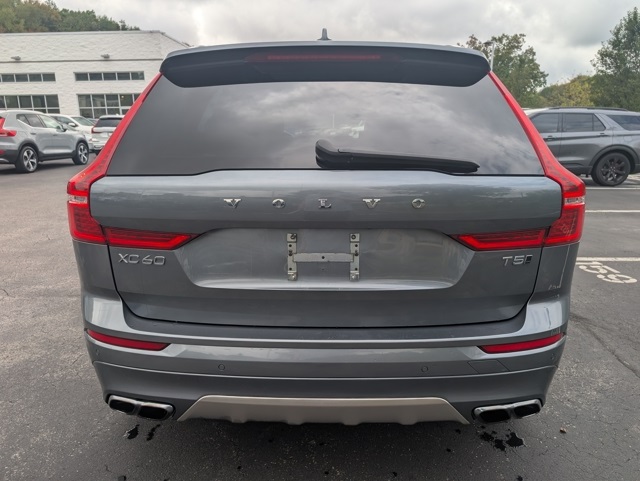 2020 Volvo XC60 T5 Momentum photo 4