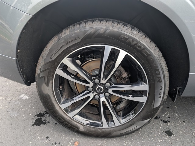 2020 Volvo XC60 T5 Momentum photo 8