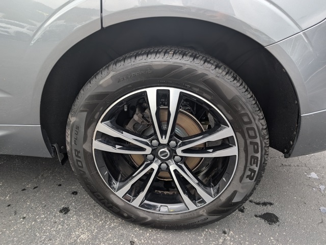 2020 Volvo XC60 T5 Momentum photo 9