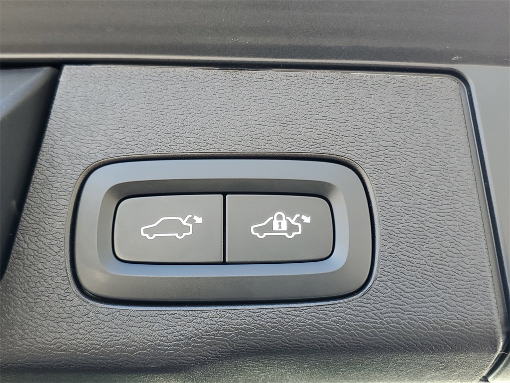 used 2025 Volvo XC60 car, priced at $36,199