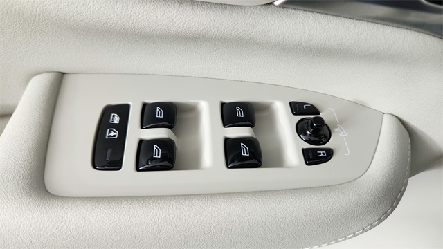 new 2025 Volvo XC90 car, priced at $77,845