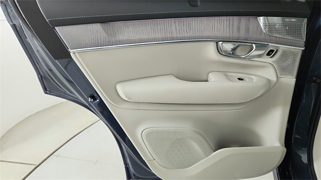 new 2025 Volvo XC90 car, priced at $77,845