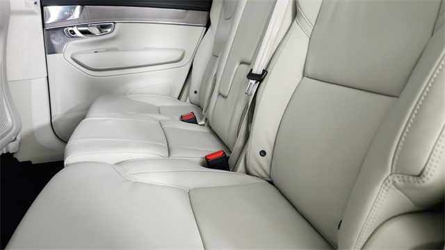 new 2025 Volvo XC90 car, priced at $77,845