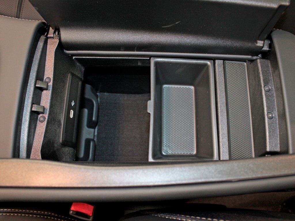 new 2026 Mercedes-Benz GLE car, priced at $100,100