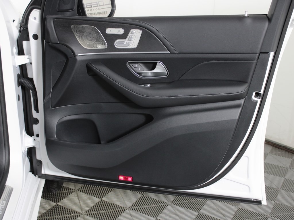 new 2026 Mercedes-Benz GLE car, priced at $100,100