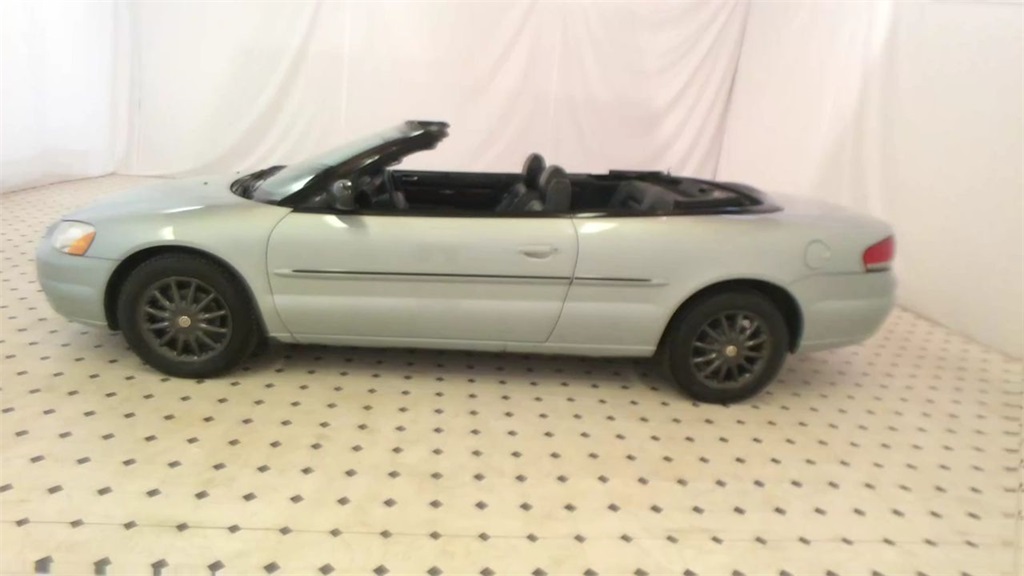 2002 CHRYSLER SEBRING - M1107
