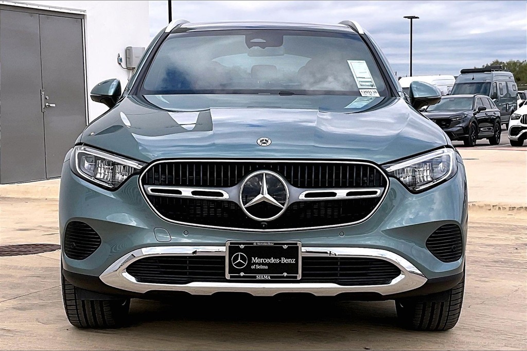 2026 Mercedes Benz GLC 300 4MATIC photo 3