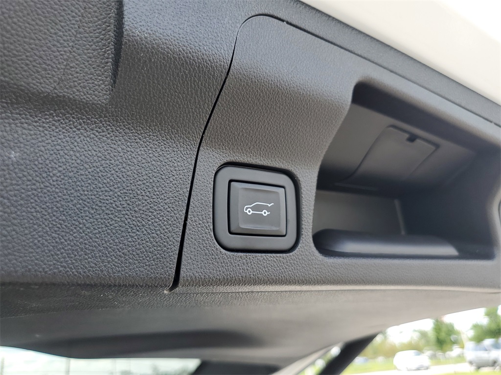 2023 Summit White GMC Acadia SLT FWD SUV