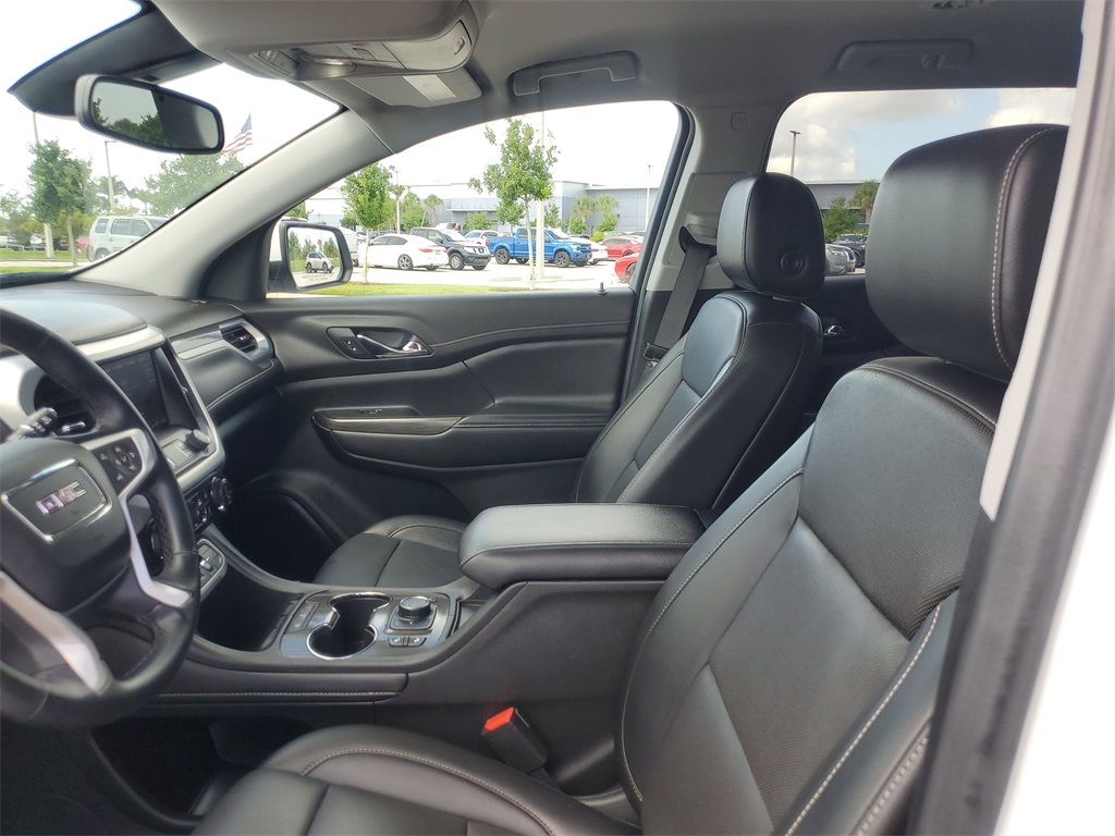 2023 Summit White GMC Acadia SLT FWD SUV