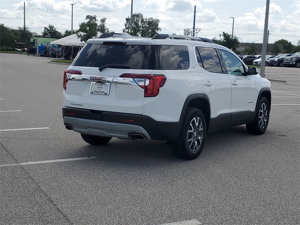 2023 Summit White GMC Acadia SLT FWD SUV