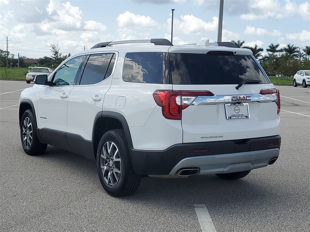 2023 Summit White GMC Acadia SLT FWD SUV