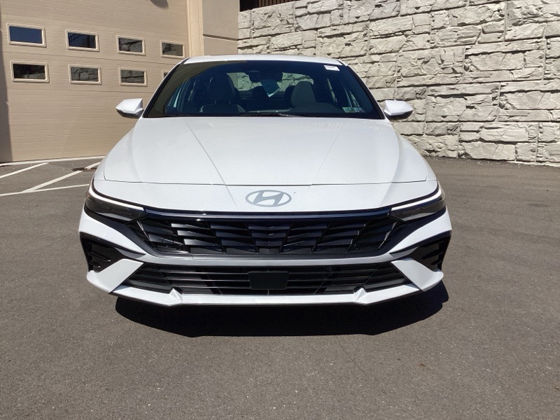 2025 Hyundai Elantra Hybrid Limited photo 2