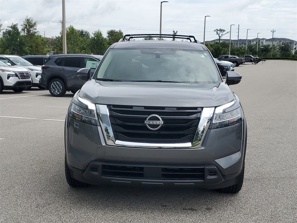 2022 Gun Metallic Nissan Pathfinder SV FWD SUV