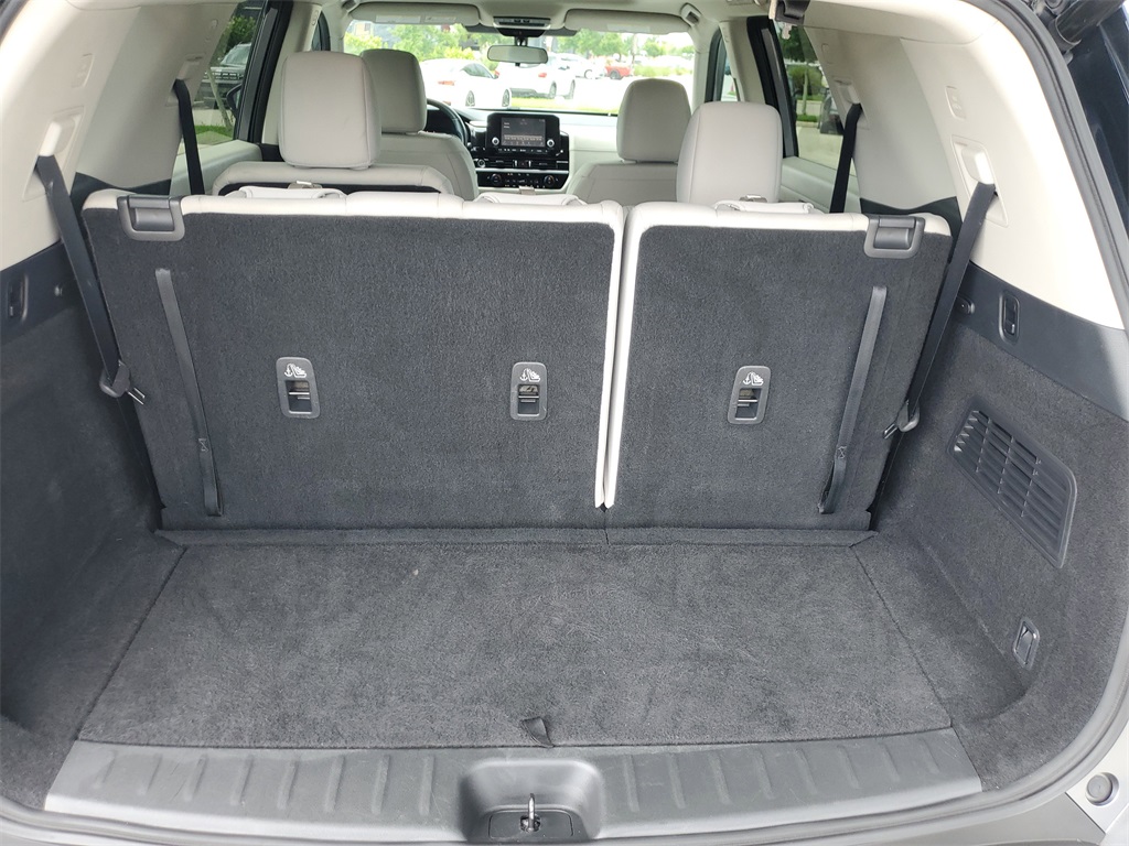 2022 Gun Metallic Nissan Pathfinder SV FWD SUV