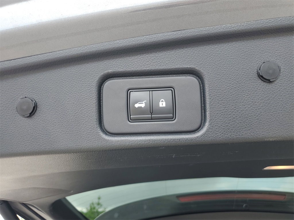 2022 Gun Metallic Nissan Pathfinder SV FWD SUV