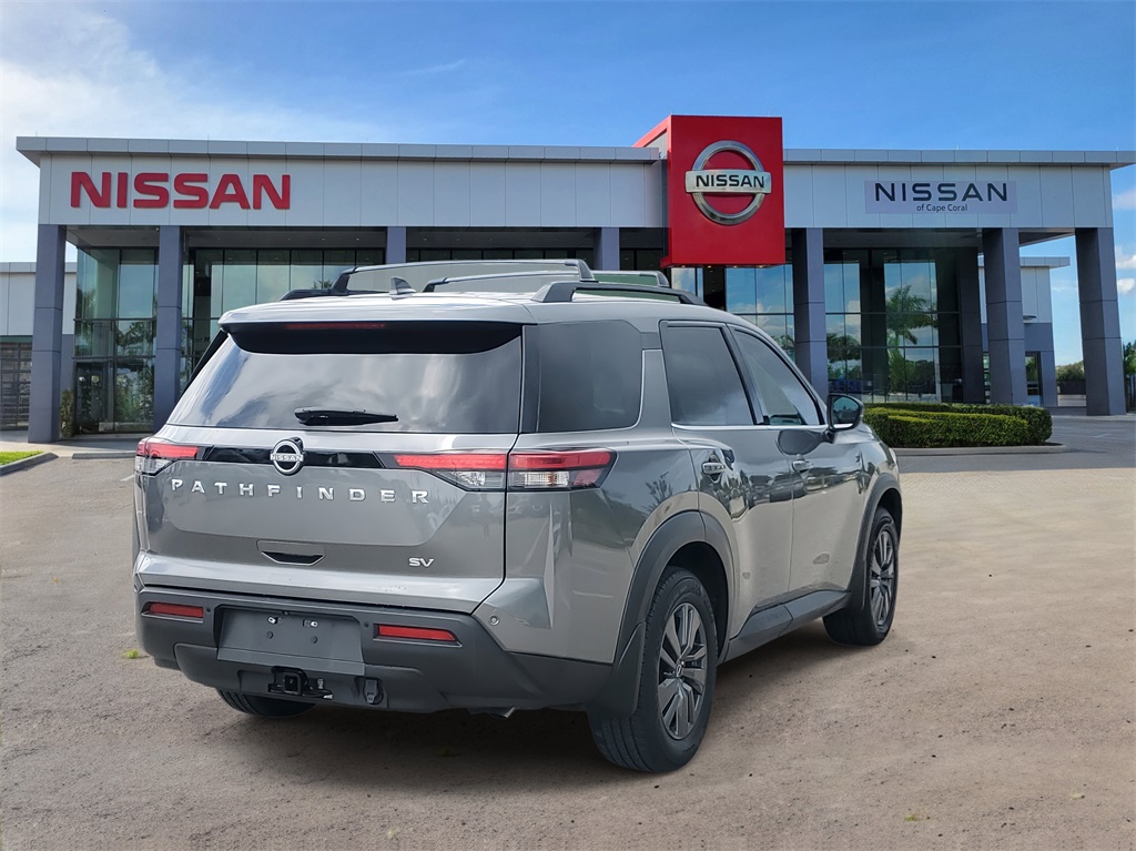 2022 Gun Metallic Nissan Pathfinder SV FWD SUV