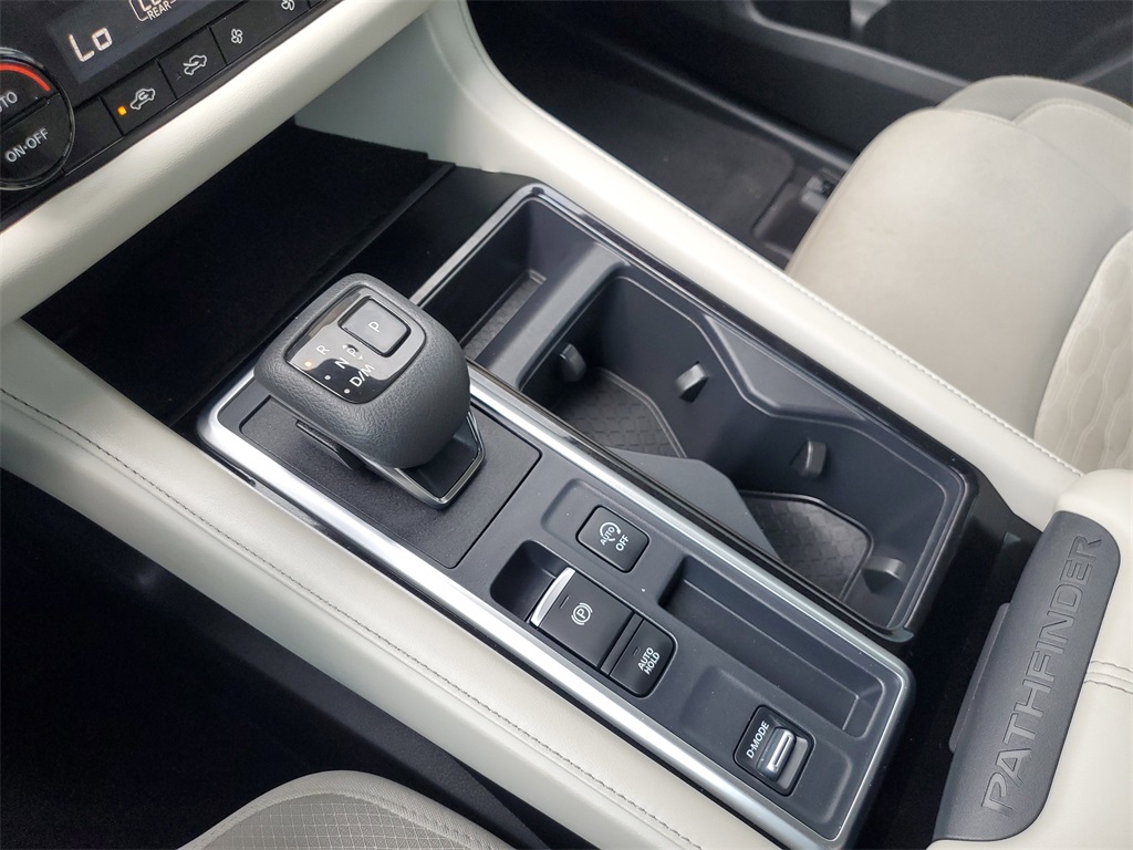 2022 Gun Metallic Nissan Pathfinder SV FWD SUV