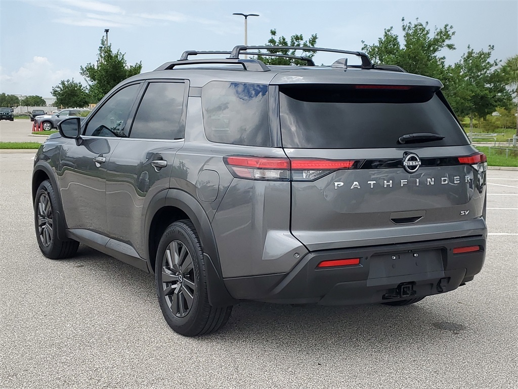 2022 Gun Metallic Nissan Pathfinder SV FWD SUV