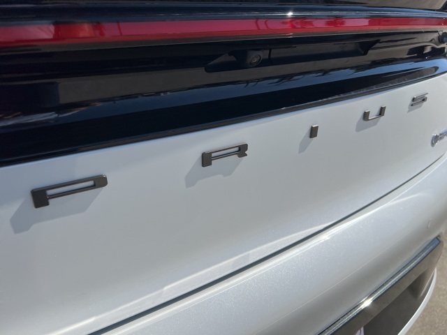 2026 Toyota Prius XLE photo 2