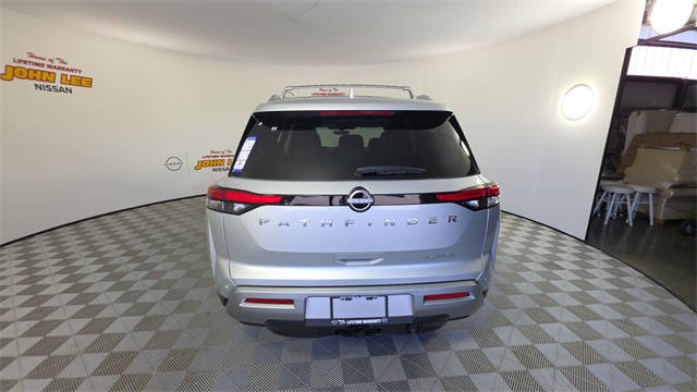 2025 Brilliant Silver Metallic Nissan Pathfinder Platinum FWD SUV