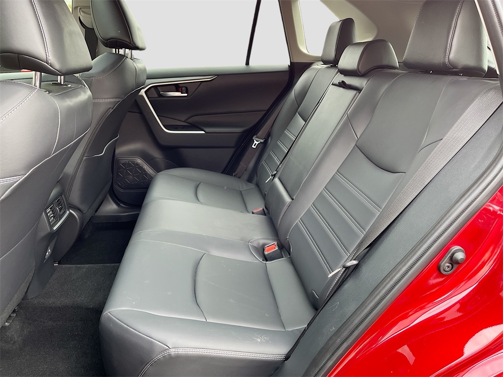 2024 Toyota RAV4 XLE Premium photo 16