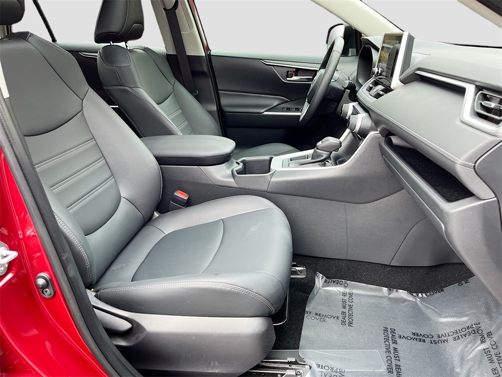 2024 Toyota RAV4 XLE Premium photo 21