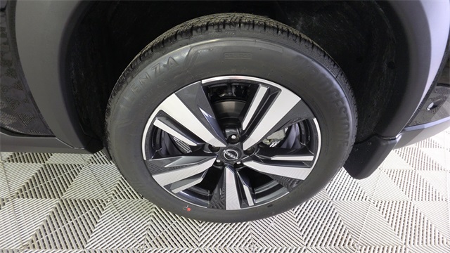 2025 Super Black Nissan Rogue SL FWD SUV