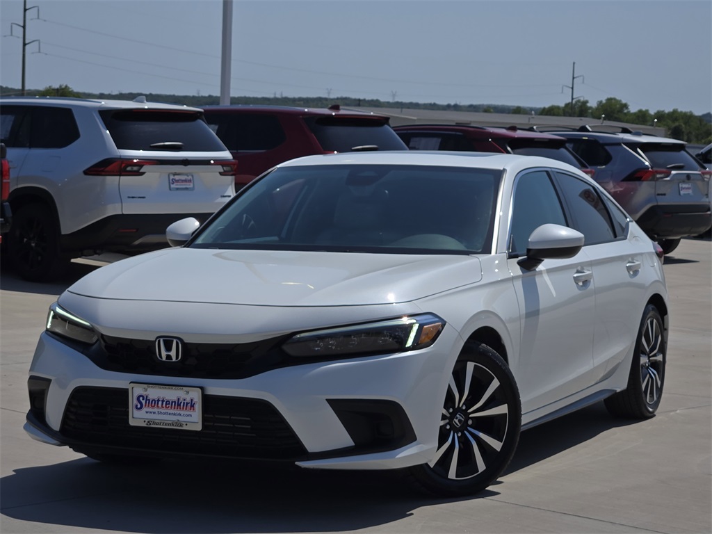 2024 Honda Civic EX-L Hatchback photo 2