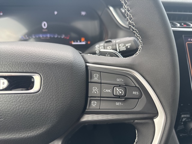 2025 Jeep Grand Cherokee Laredo X photo 17