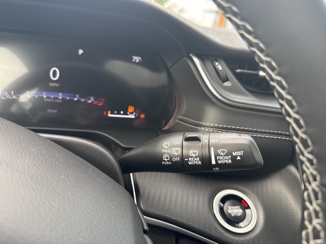 2025 Jeep Grand Cherokee Laredo X photo 18