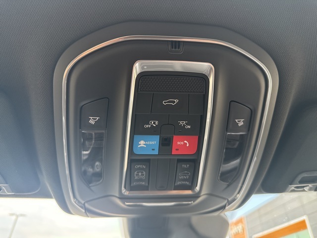 2025 Jeep Grand Cherokee Laredo X photo 23
