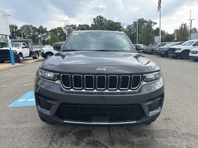 2025 Jeep Grand Cherokee Laredo X photo 3