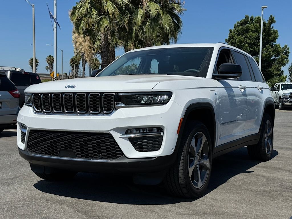 2023 Jeep Grand Cherokee 4xe's photo