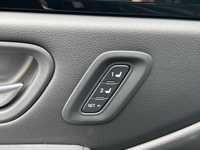 new 2025 Honda Pilot car, priced at $43,949