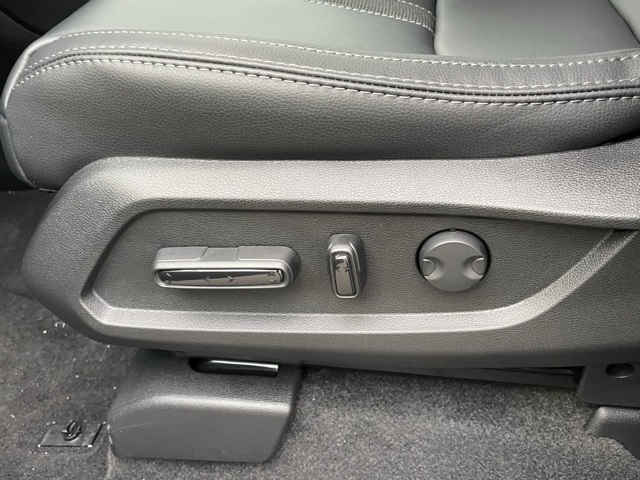 new 2025 Honda Pilot car, priced at $43,949