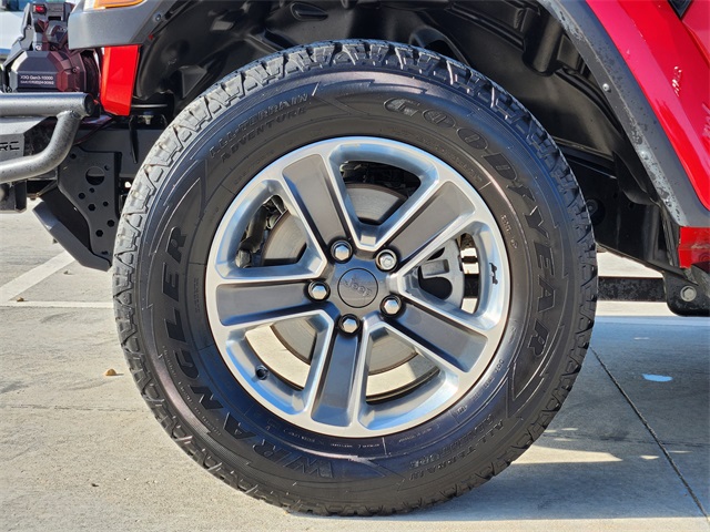 2022 Firecracker Red Clearcoat Jeep Wrangler Unlimited Sahara 4X4 SUV