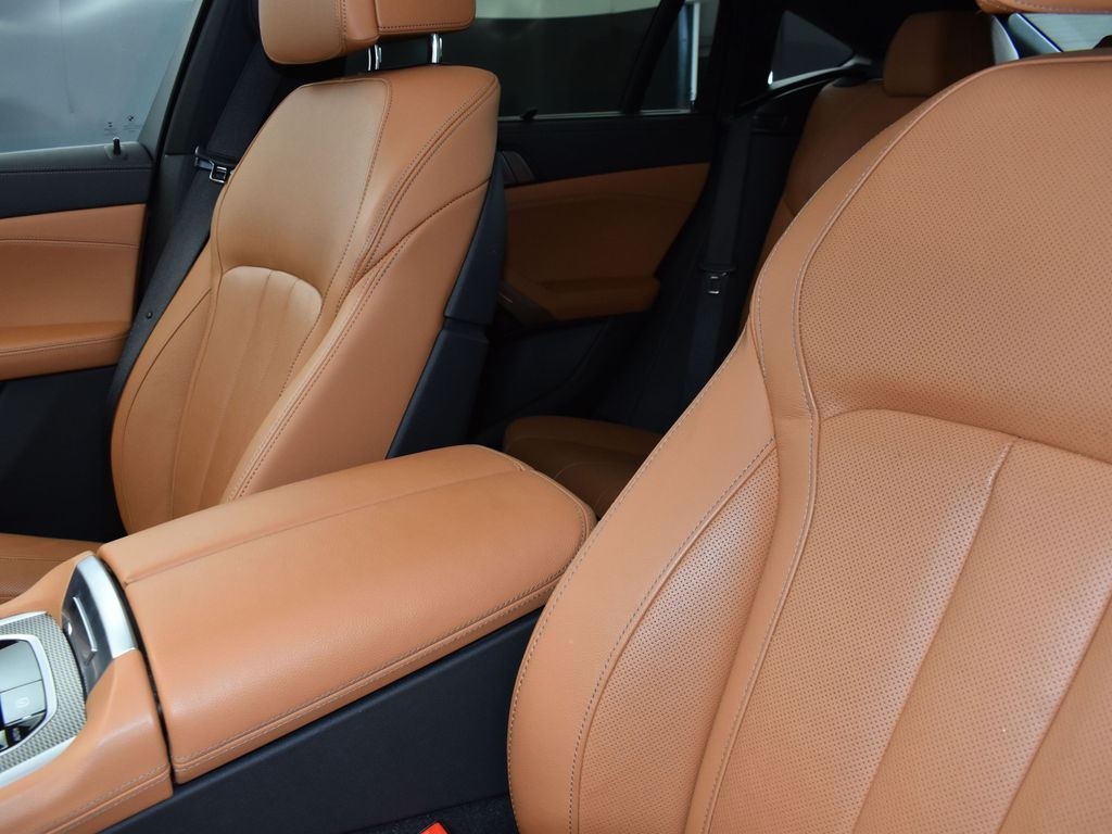 2022 Black Sapphire Metallic BMW X6 xDrive40i AWD SUV