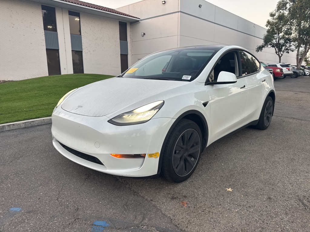 2022 Tesla Model Y Long Range's photo